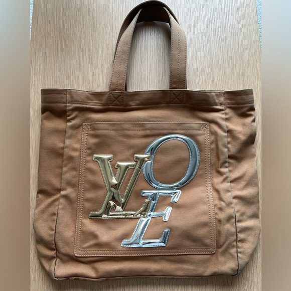 Louis Vuitton “That’s LOVE” tote bag. - Picture 4 of 9